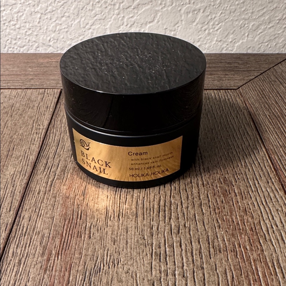 Holika Holika Black Snail Cream and Emulsion Korean Skincare NIP - Picture 6 of 7